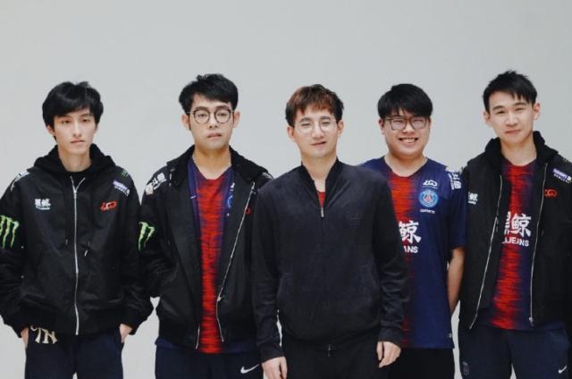 涯中的明灯 涯中的明灯