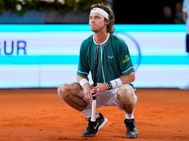 定亚洲冠军 定亚洲冠军