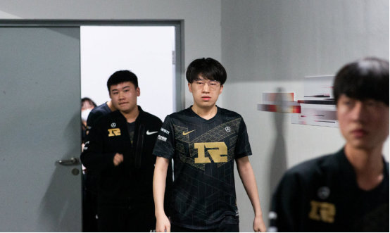 都是职业高 都是职业高