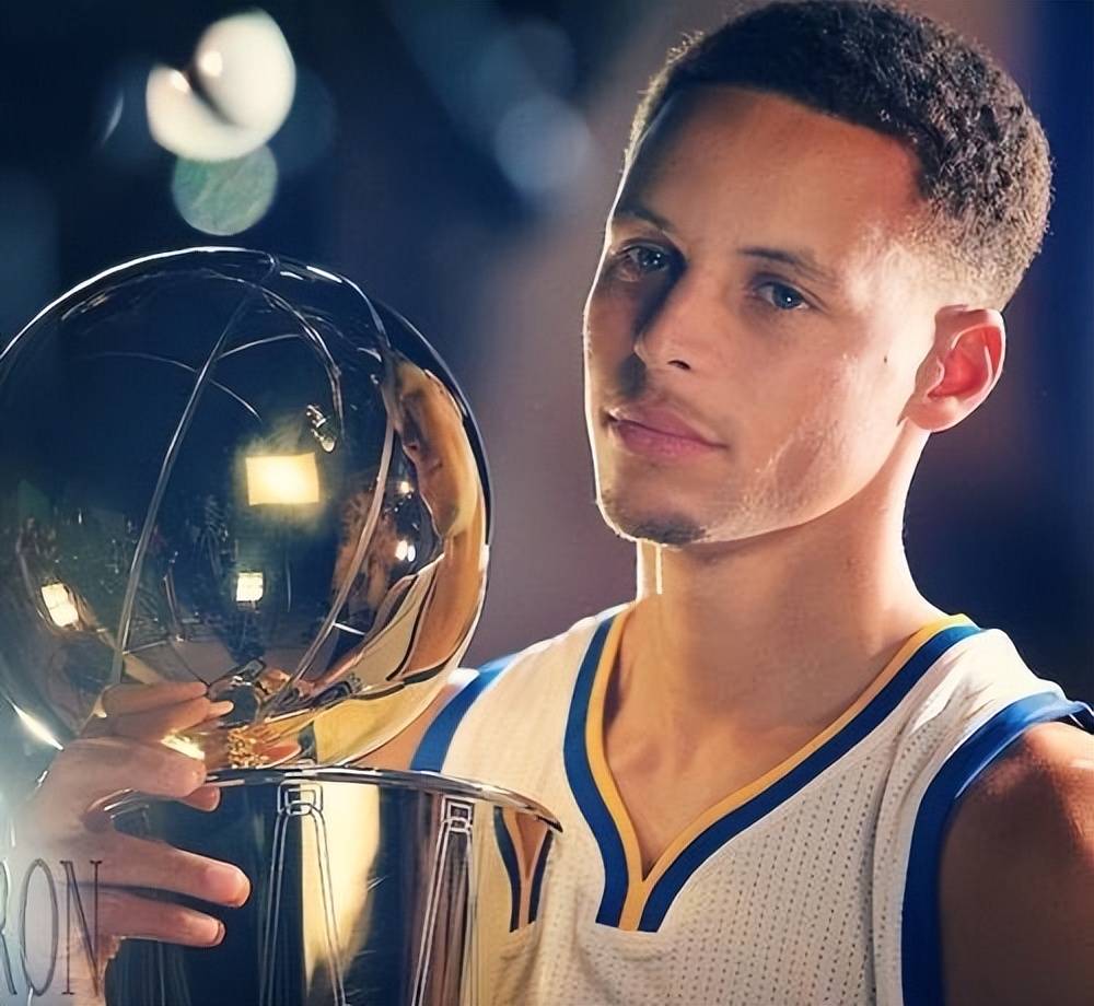 场球员创造 场球员创造