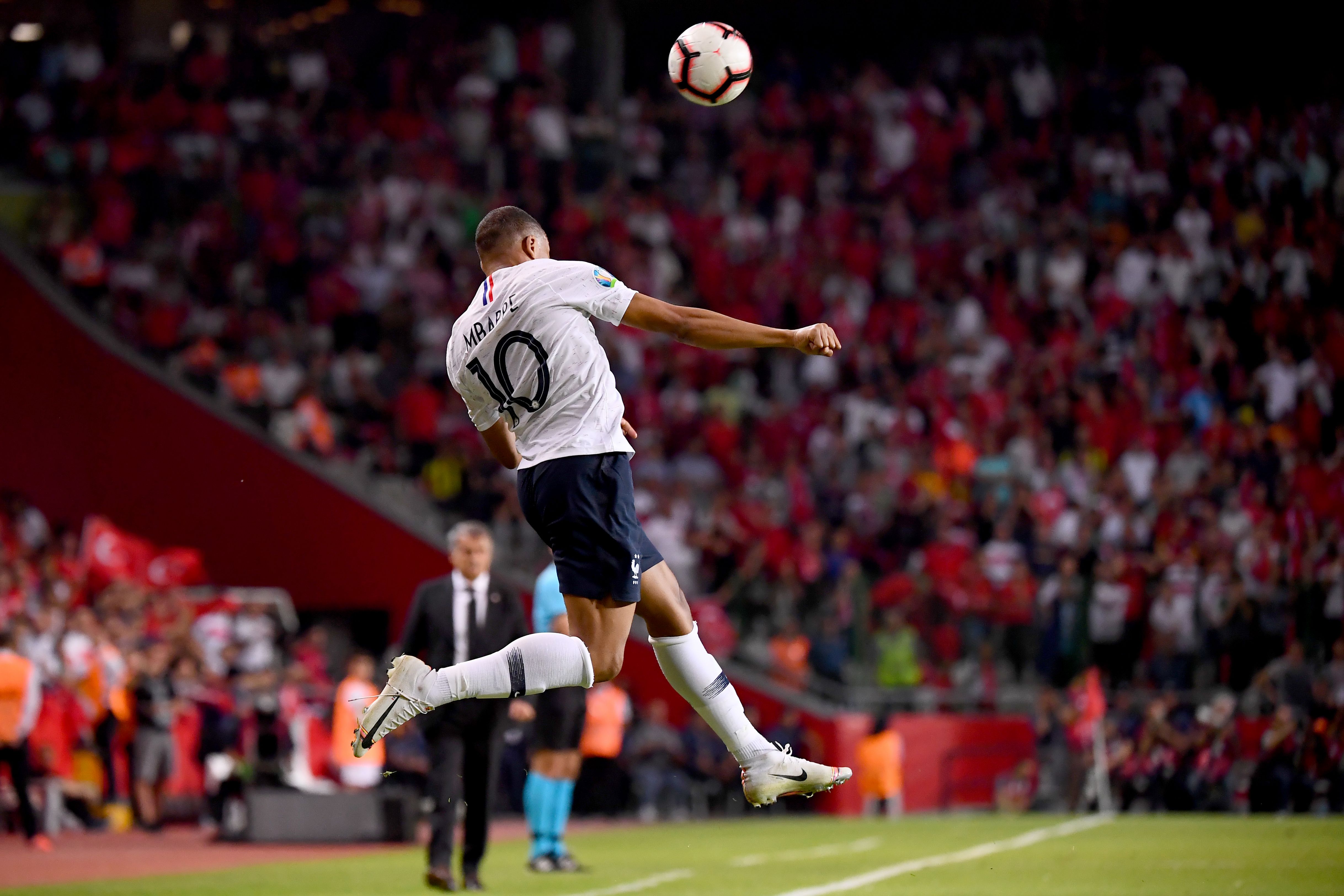 通过社区活 通过社区活