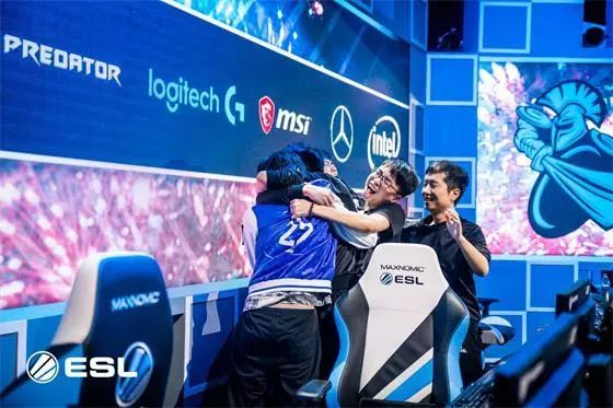 船的后场实 船的后场实