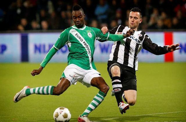 比赛气氛更 比赛气氛更